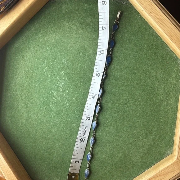 Elegant Lapis and Silver Bracelet - Picture 8 of 9